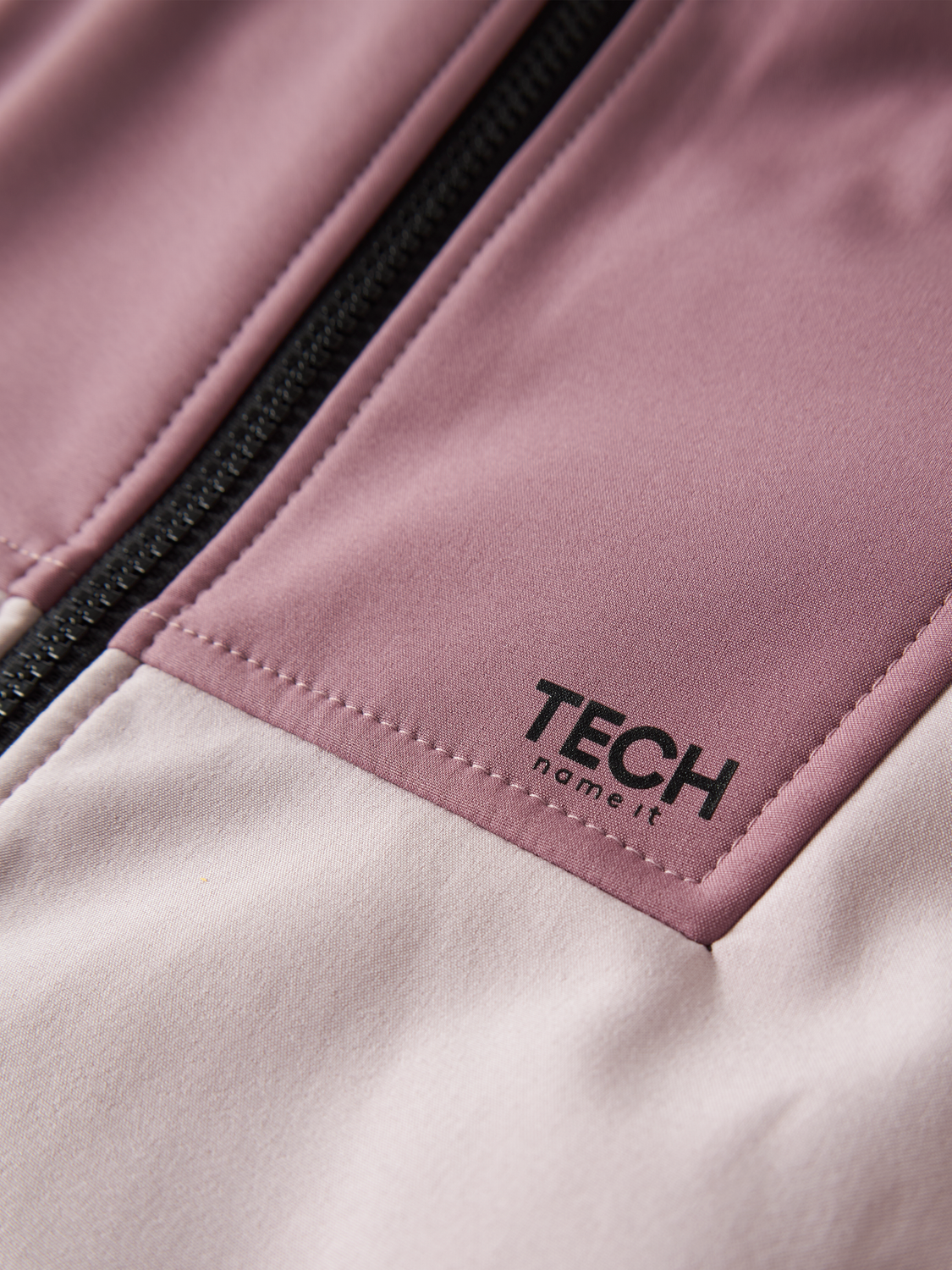 model_shot-back